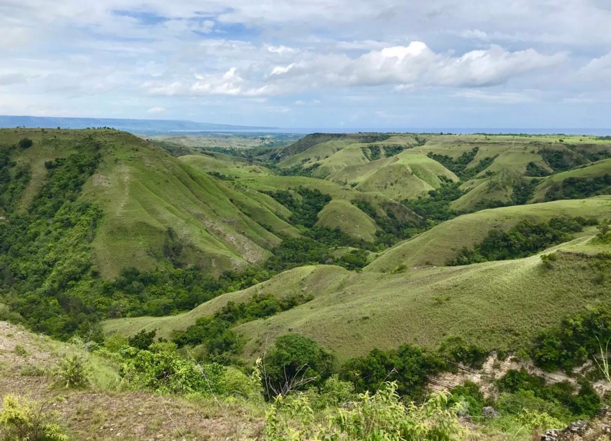 Hotel Hars Garden Sumba à Waingapu Extérieur photo