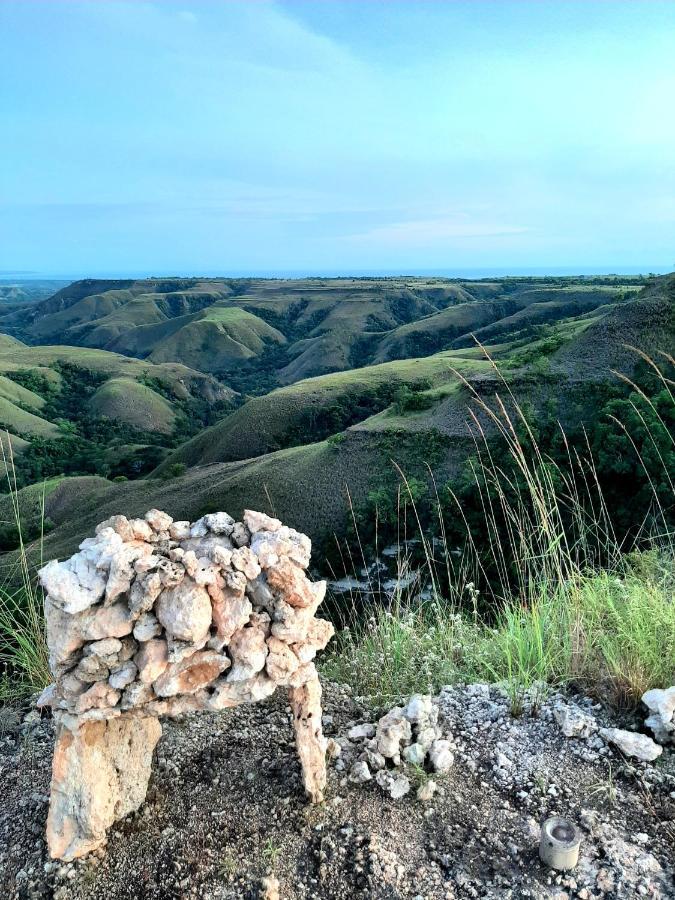 Hotel Hars Garden Sumba à Waingapu Extérieur photo